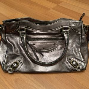 Helen Welsh handbag. Great condition. Pewter color
